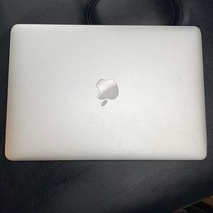 2017 MacBook Air 13.3 inch.